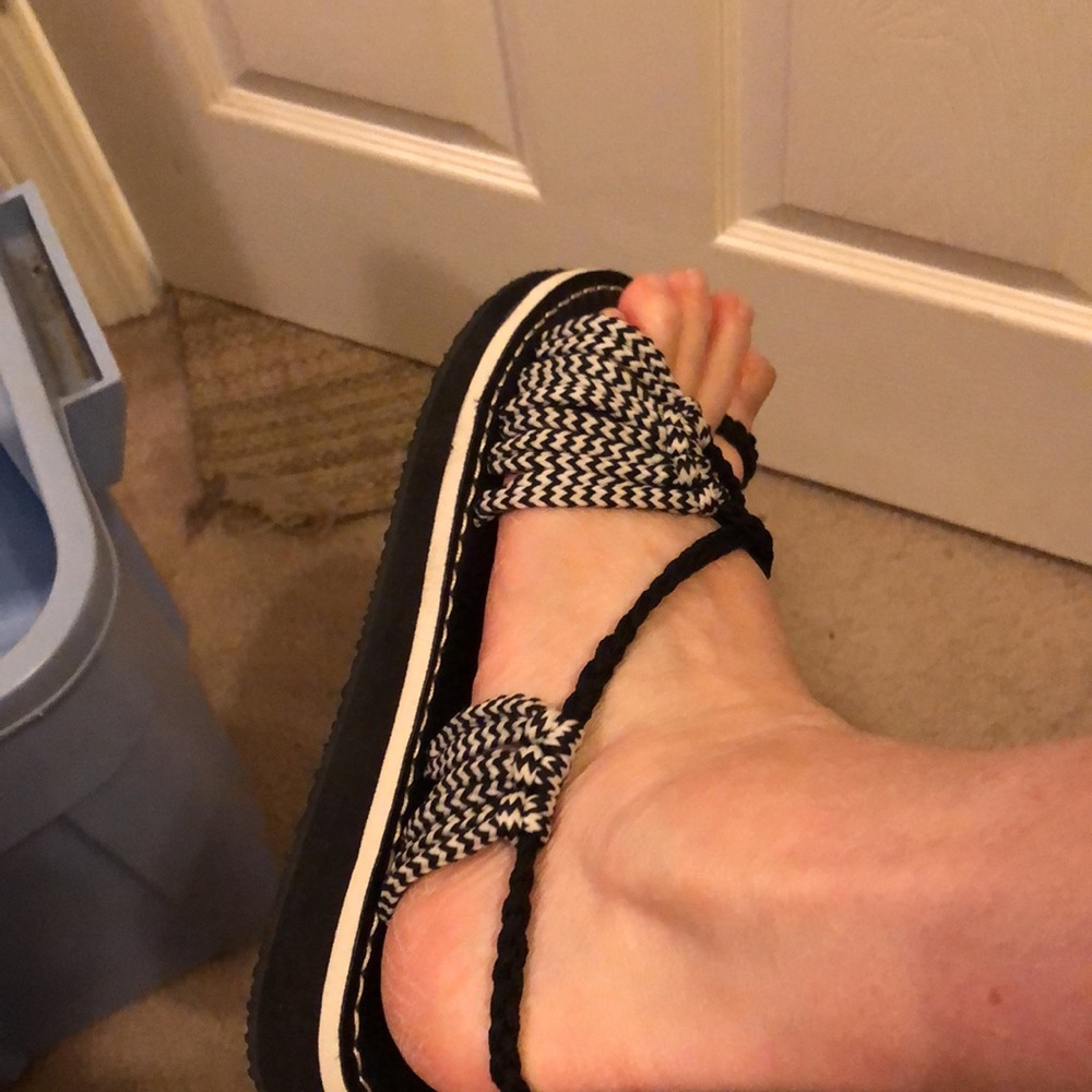 Sandals - Picture 5 of 5